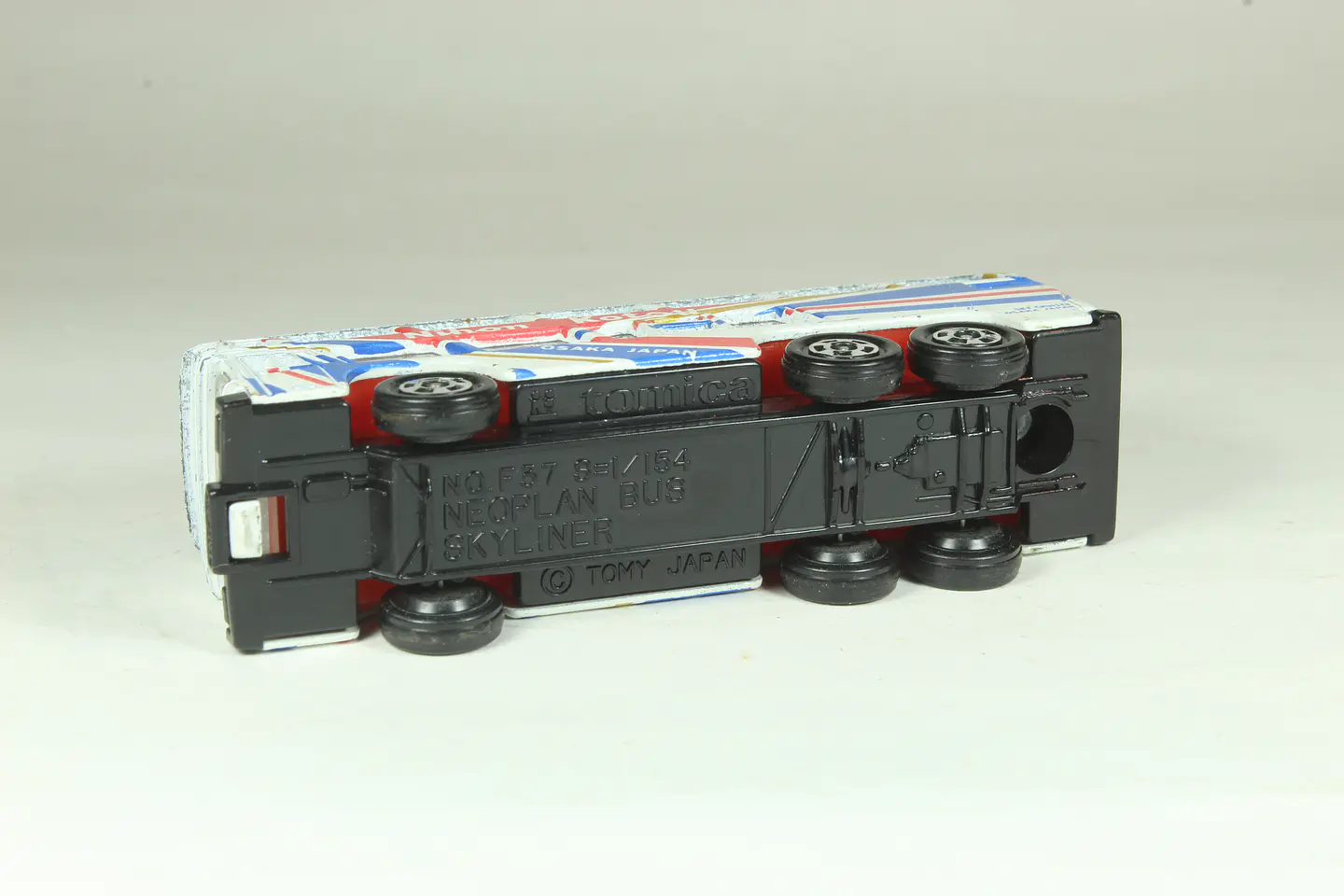 Tomica No. F37 Neoplan Bus Skyliner Japan 3