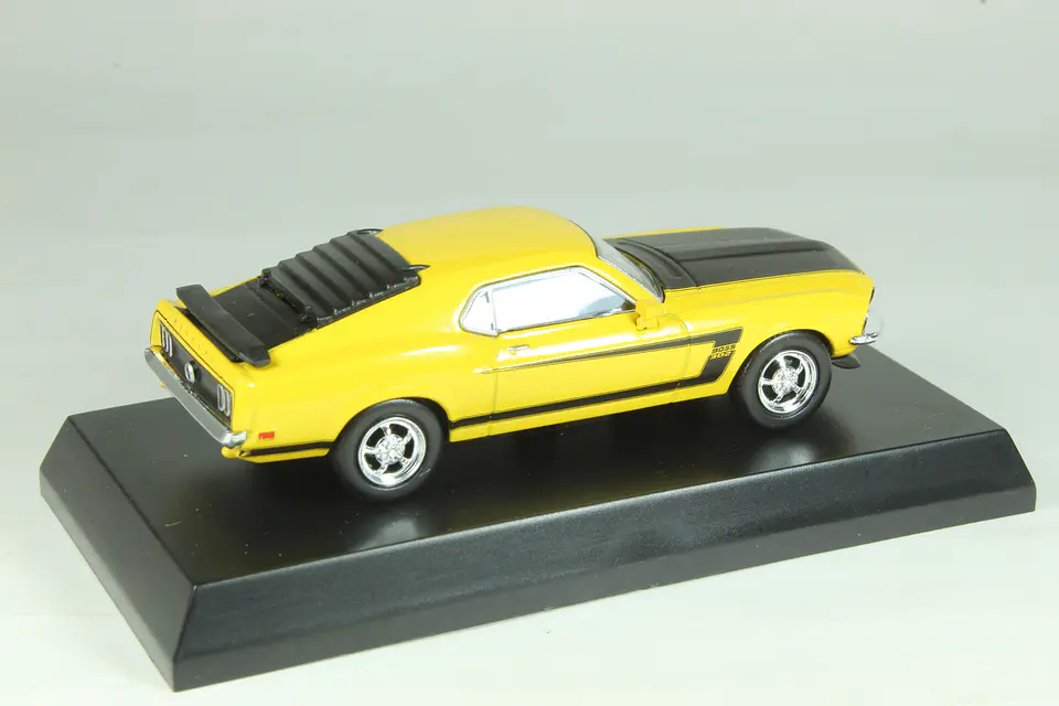 Kyosho Ford Mustang BOSS 302 1/64 2