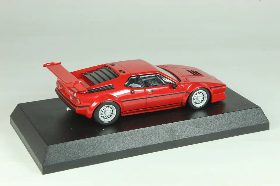 Kyosho BMW M1 Gr.5 1/64 2