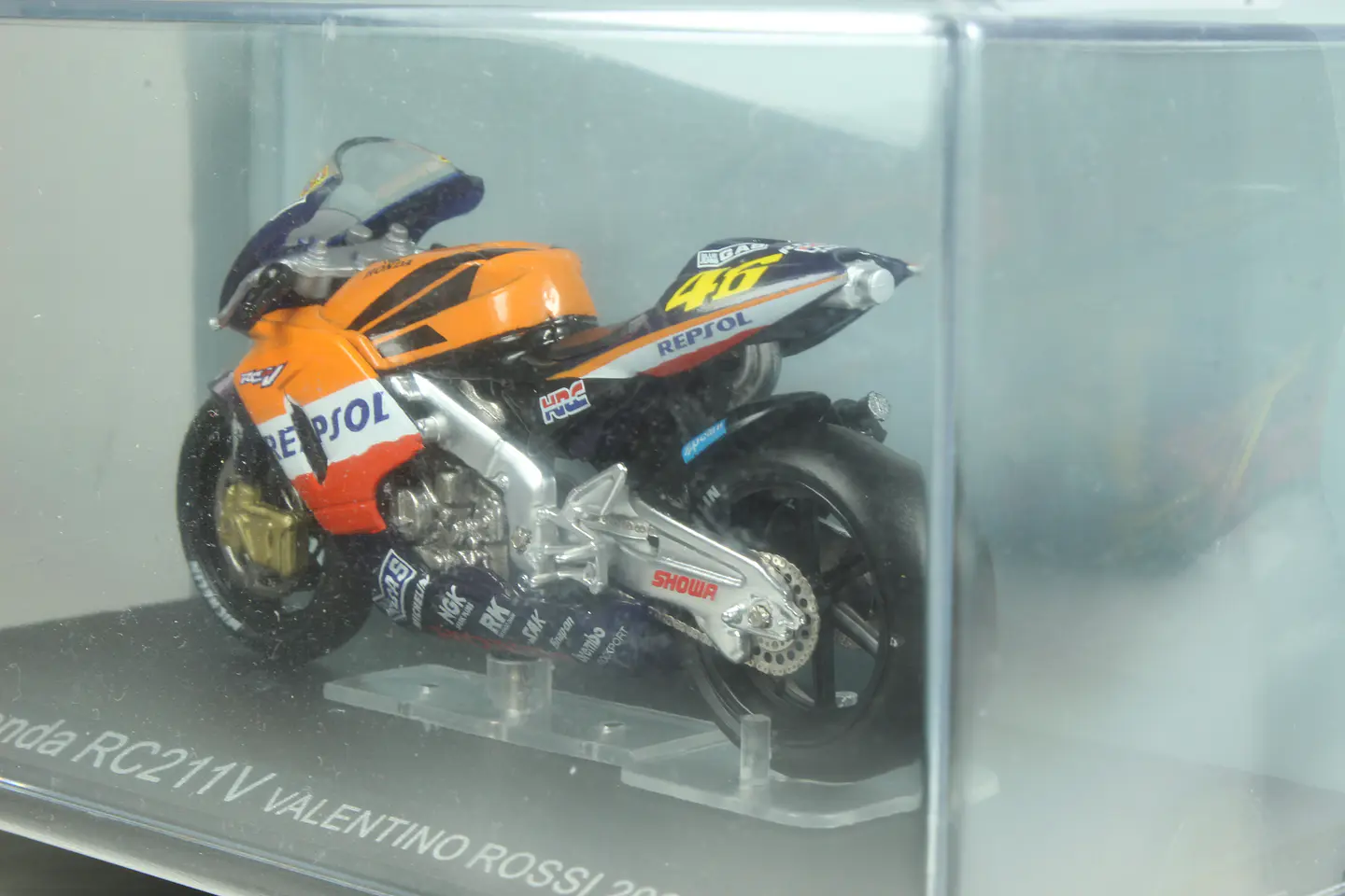 IXO Honda RC211V Valentino Rossi 2002 1/24 3