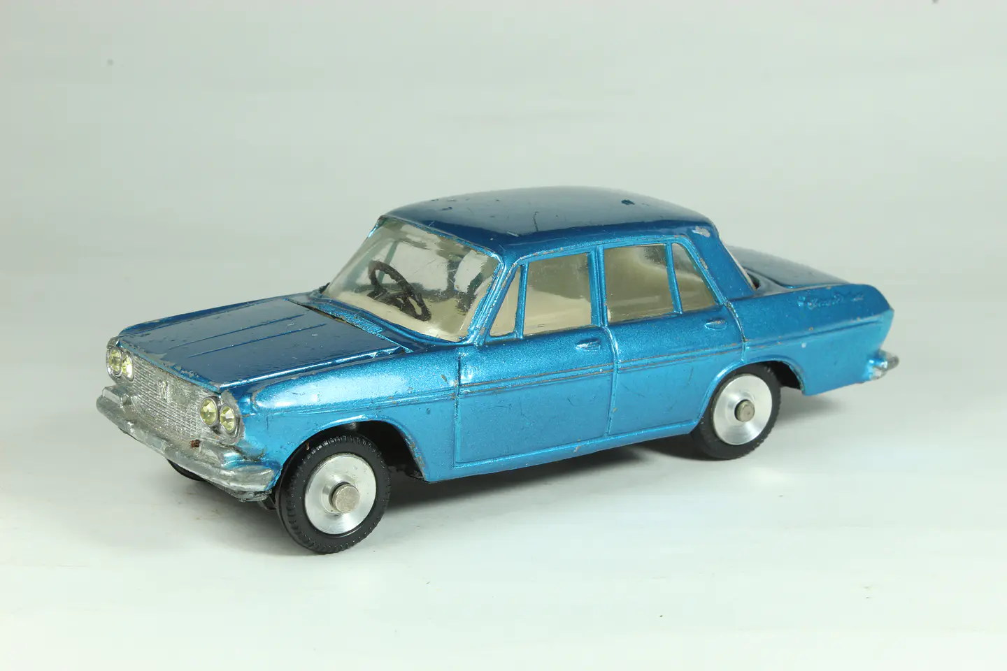 ATC Model Pet Toyopet Crown Deluxe Japan 1