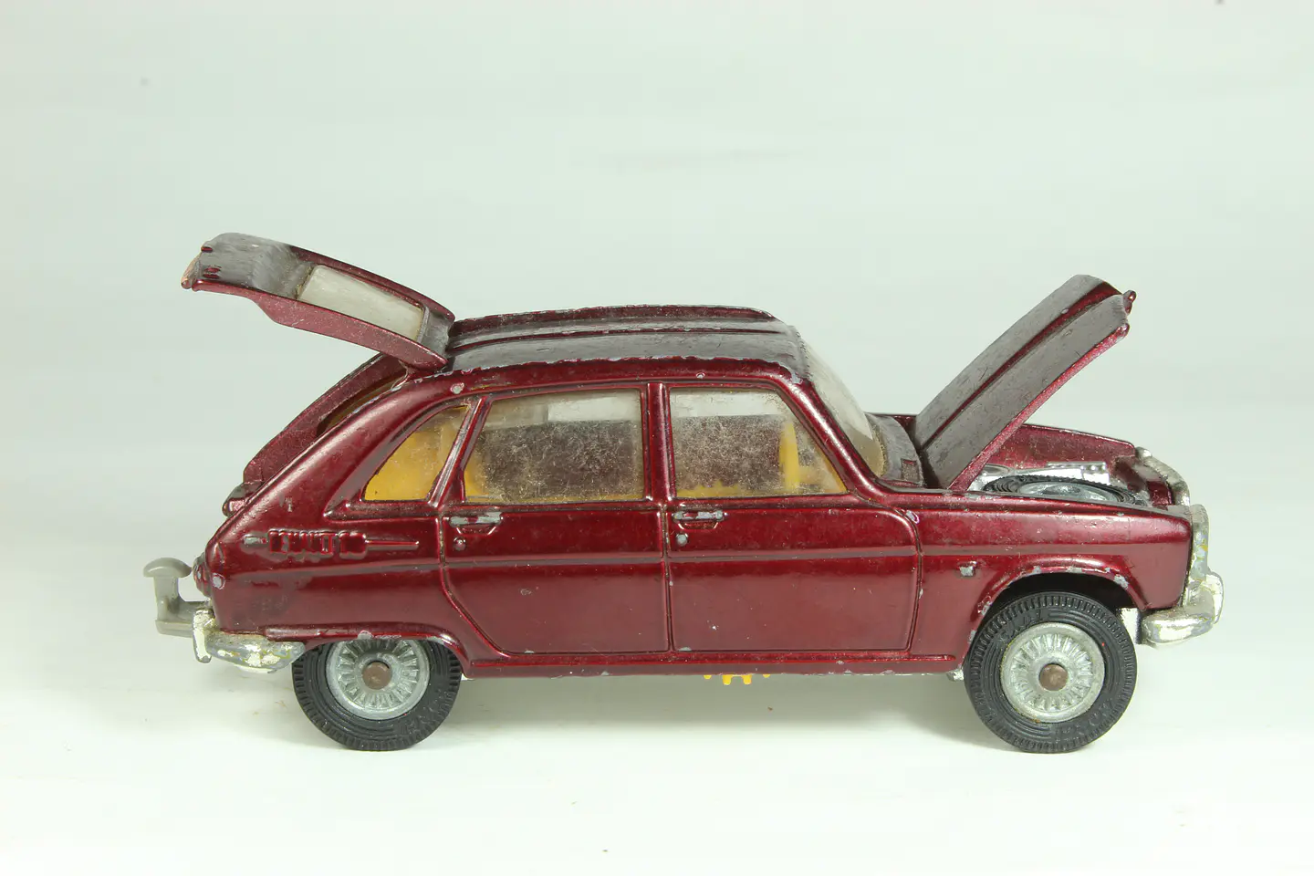 Corgi Toys Renault 16 Gt. Britain 3