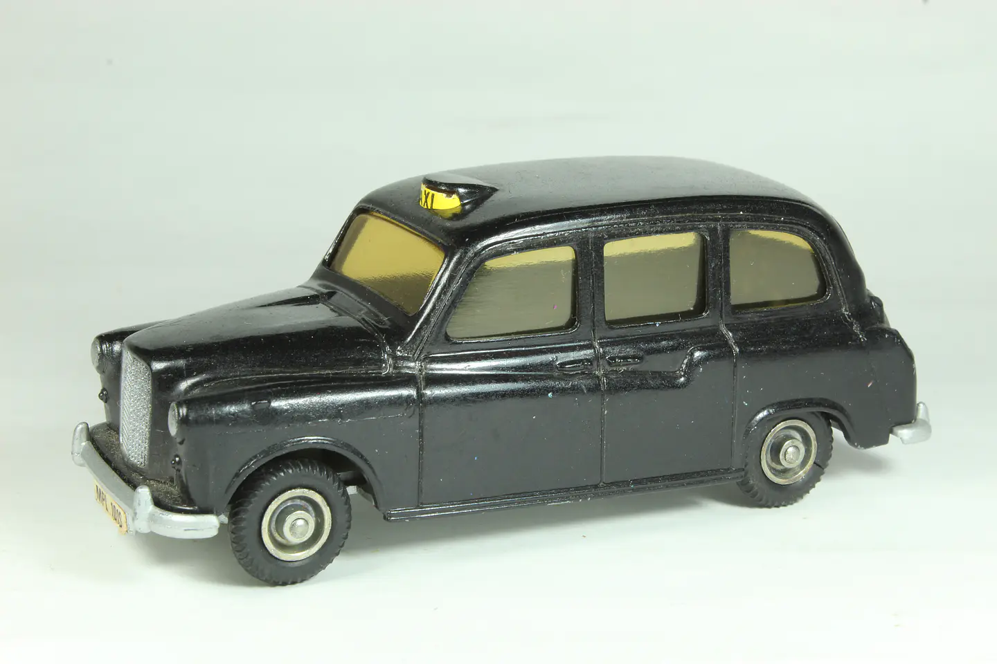 Budgie London Taxi Cab England 1