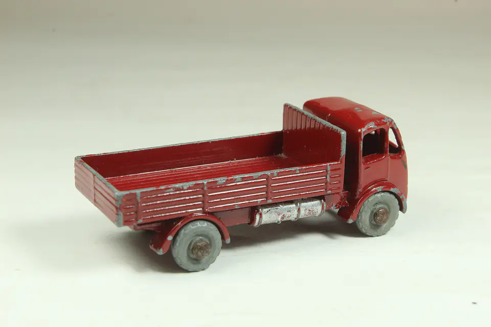 Matchbox Regular Wheels N° 20 ERF Stake Truck 2