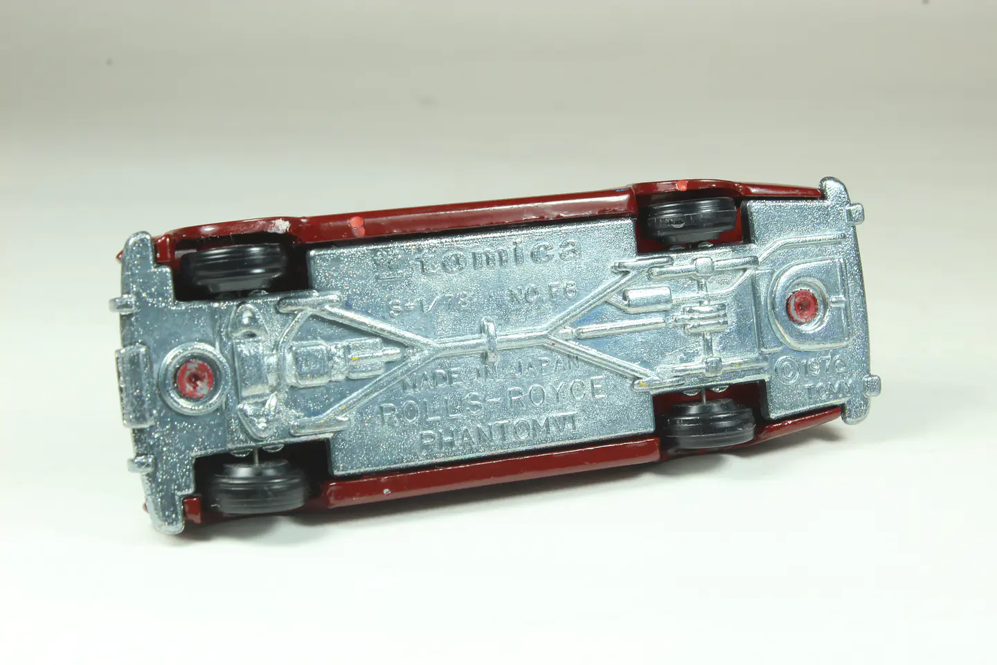Tomica No. F6 Rolls-Royce Phantom VI Japan 3