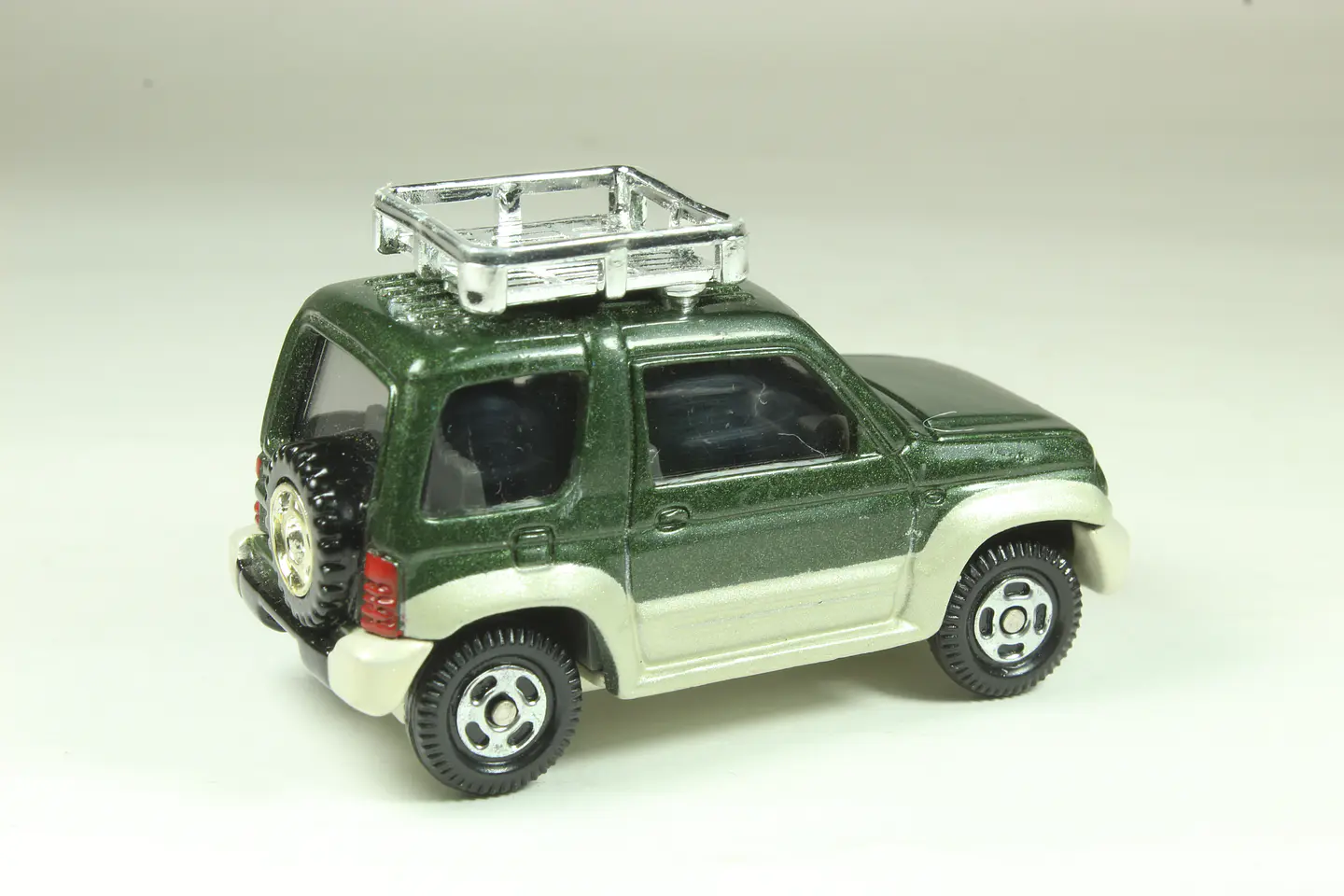 Tomica No. 112 Mitsubishi Pajero Jr. China 2