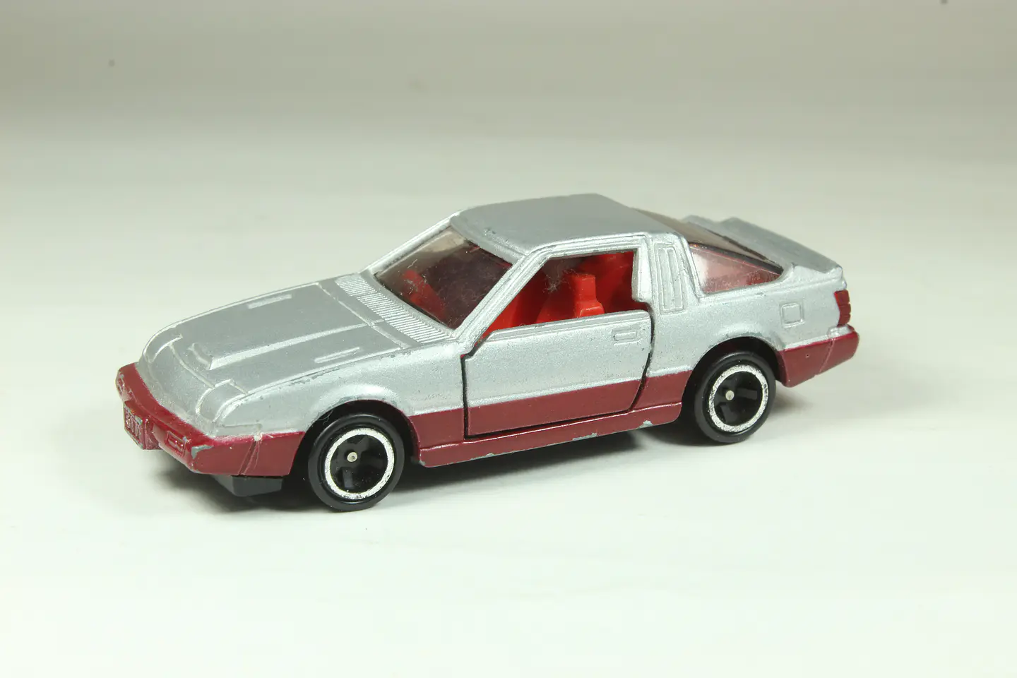 Tomica No. 48 Mitsubishi Starion 2000 Turbo Japan 1