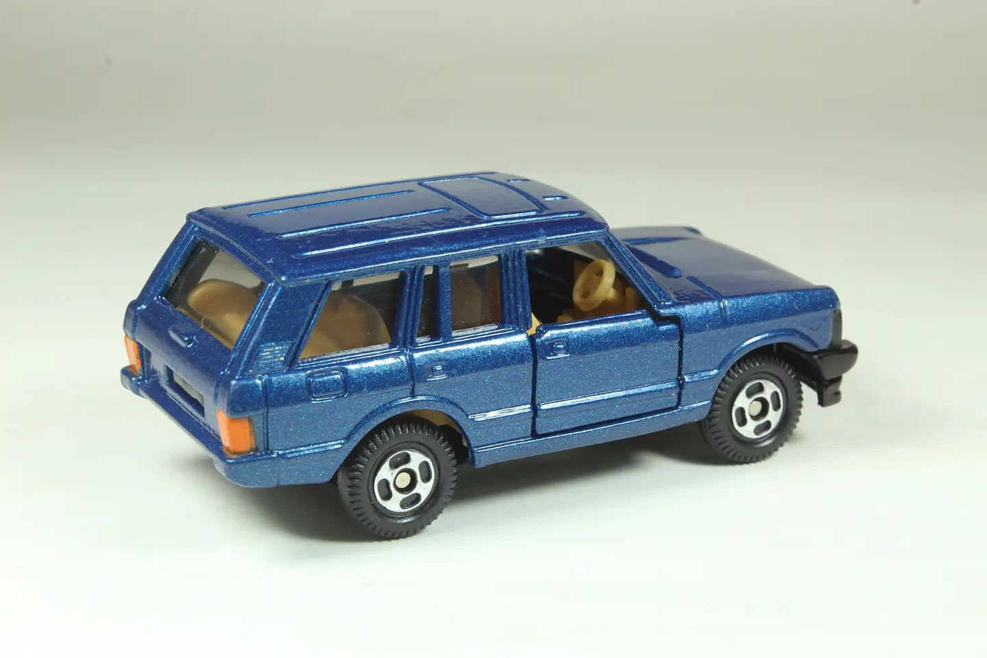 Tomica No. 54 Range Rover Type China 2