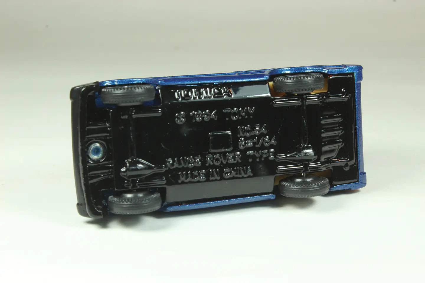 Tomica No. 54 Range Rover Type China 3