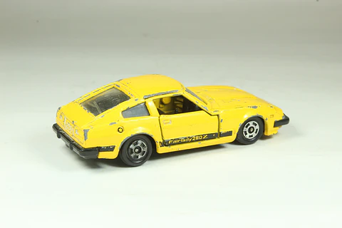 Tomica No. 15 Nissan Fairlady 280Z-T Japan