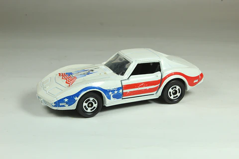Tomica No. F21 Chevrolet Corvette Stingray Japan