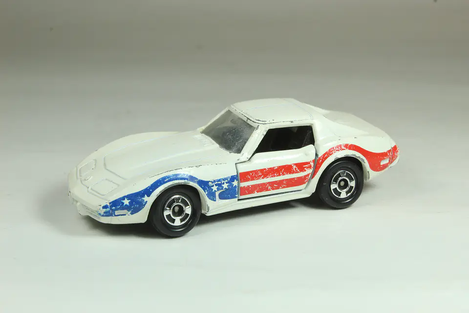 Tomica No. F21 Chevrolet Corvette Stingray Japan 4