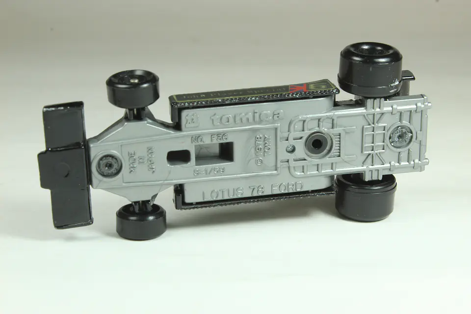 Tomica No. F36 Lotus 78 Ford Japan 3