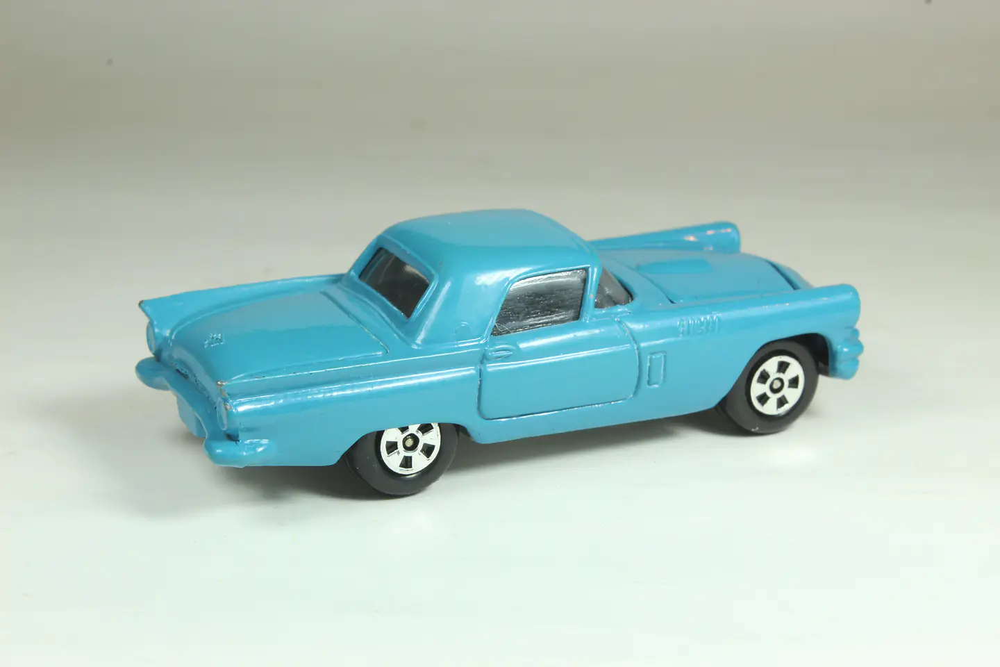 ERTL 57 Thunderbird Hong Kong 2