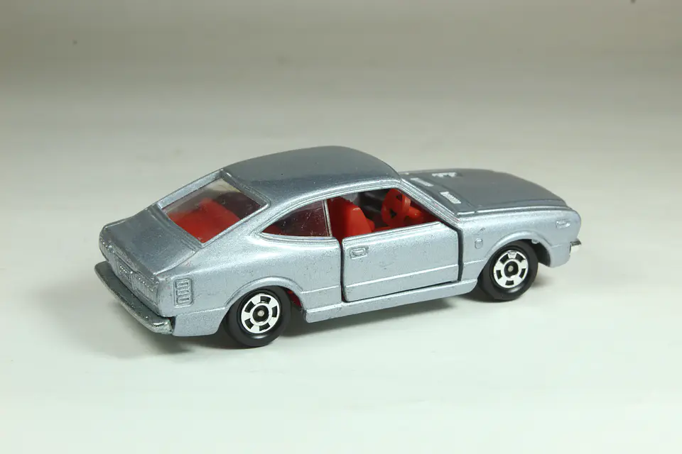 Tomica No. 108 Toyota Corolla 30 Levin Japan 2
