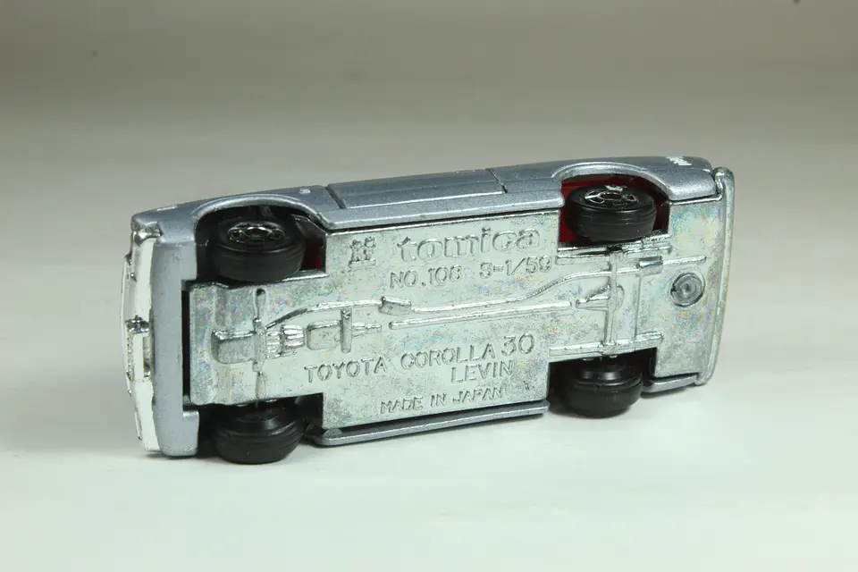 Tomica No. 108 Toyota Corolla 30 Levin Japan 3