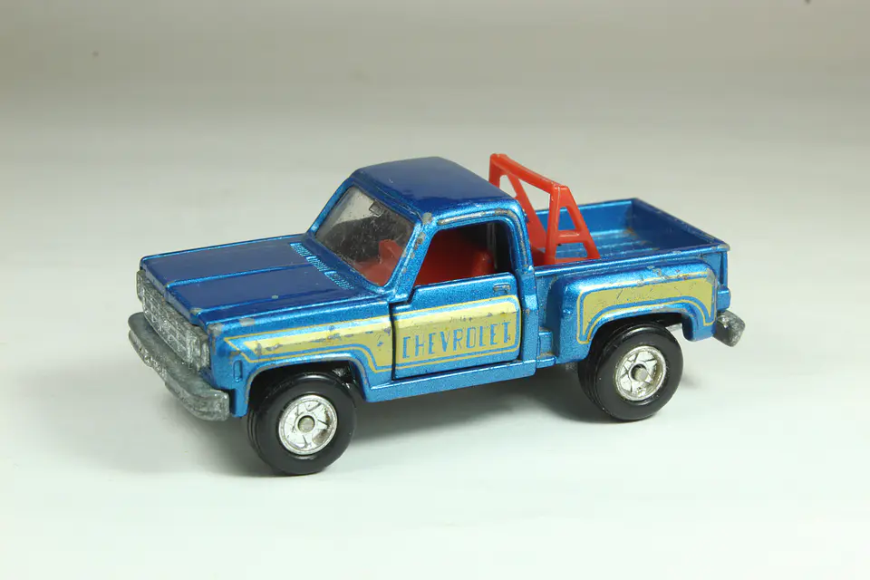 Tomica No. F44 Chevrolet Truck Japan 1