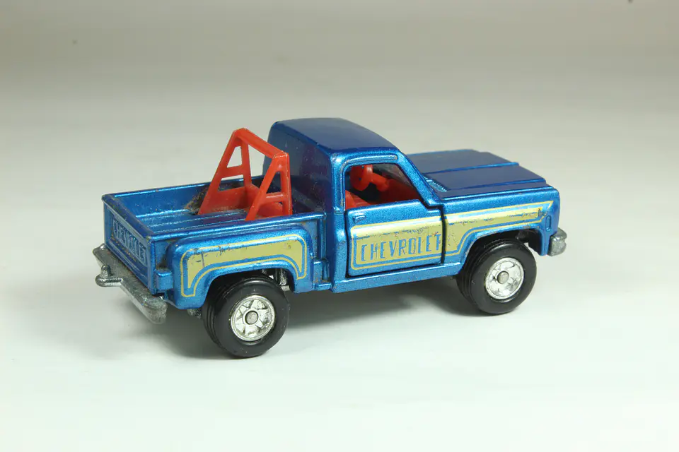Tomica No. F44 Chevrolet Truck Japan 2