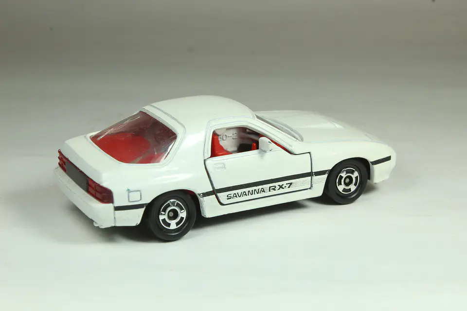 Tomica No. 50 Mazda Savanna RX-7 Japan 2
