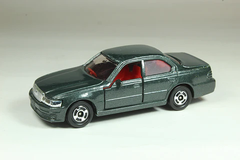 Tomica No. 17 Toyota Celsior (1990) Japan