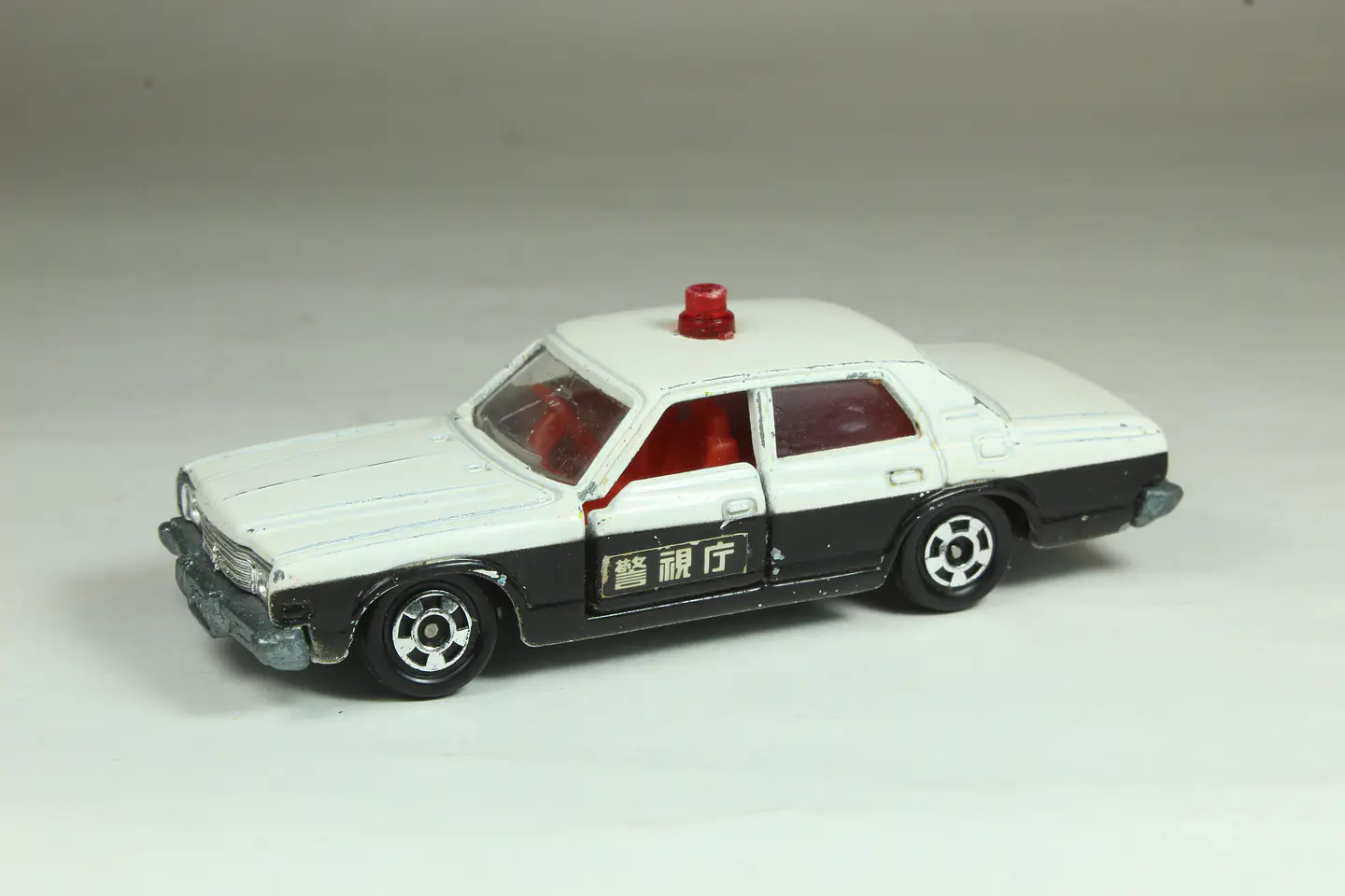 Tomica No. 4 Toyota Crown Patrol Car Japan 1