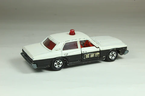 Tomica No. 4 Toyota Crown Patrol Car Japan