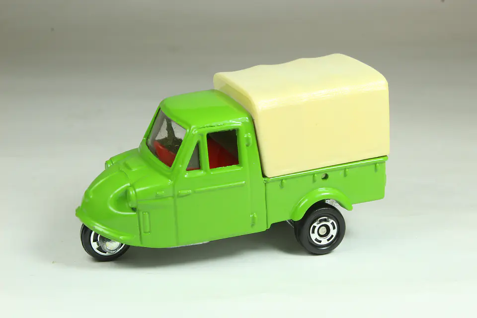 Tomica No. 21 Daihatsu Midget Japan — foto 1 de 3