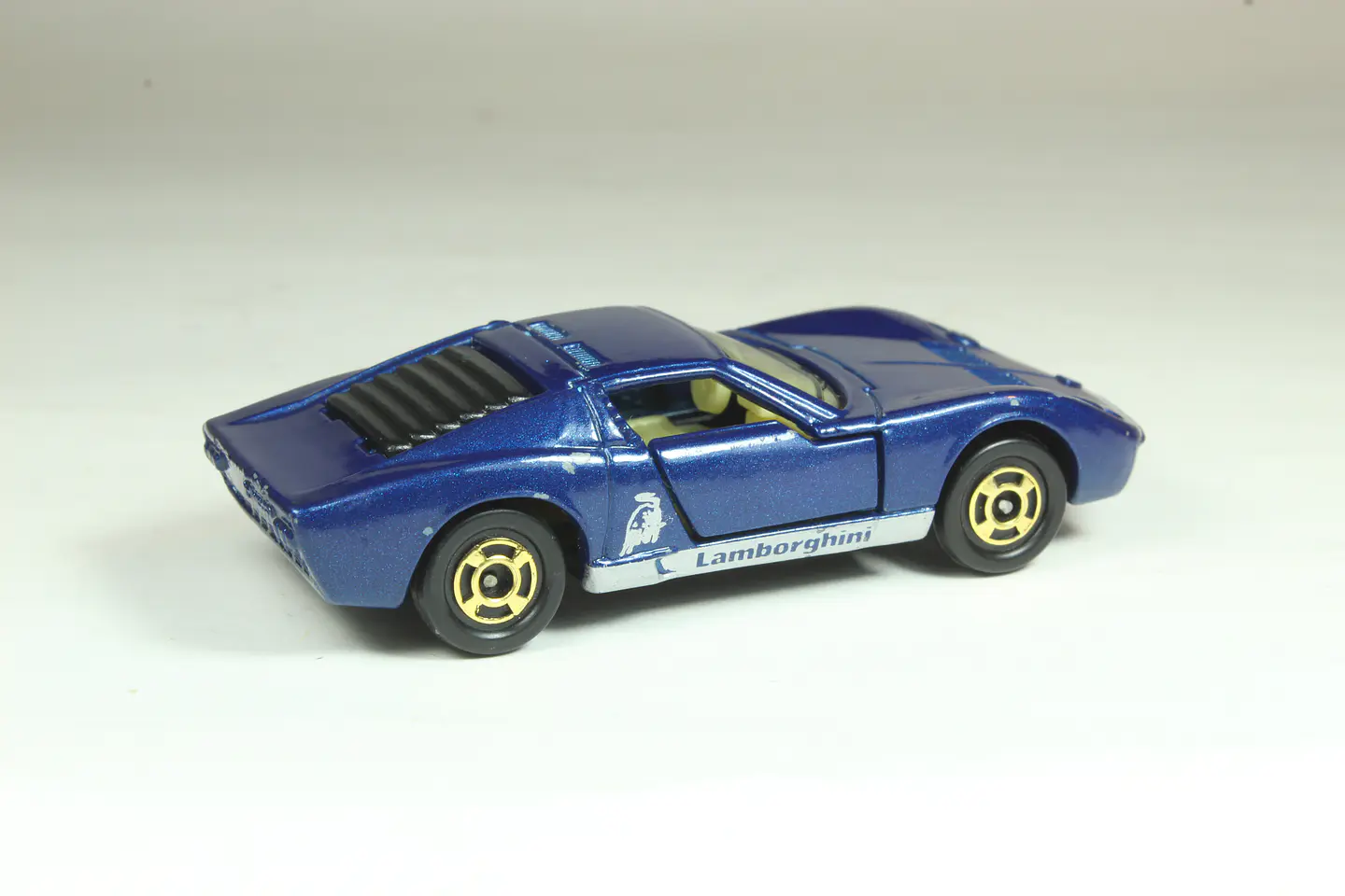 Tomica No. F40 Lamborghini Miura SV Japan — foto 2 de 3