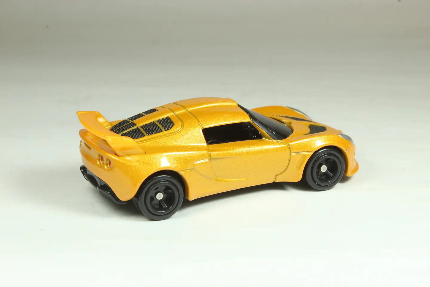 Tomica No. 50 Lotus Exige S Vietnam — foto 2 de 3