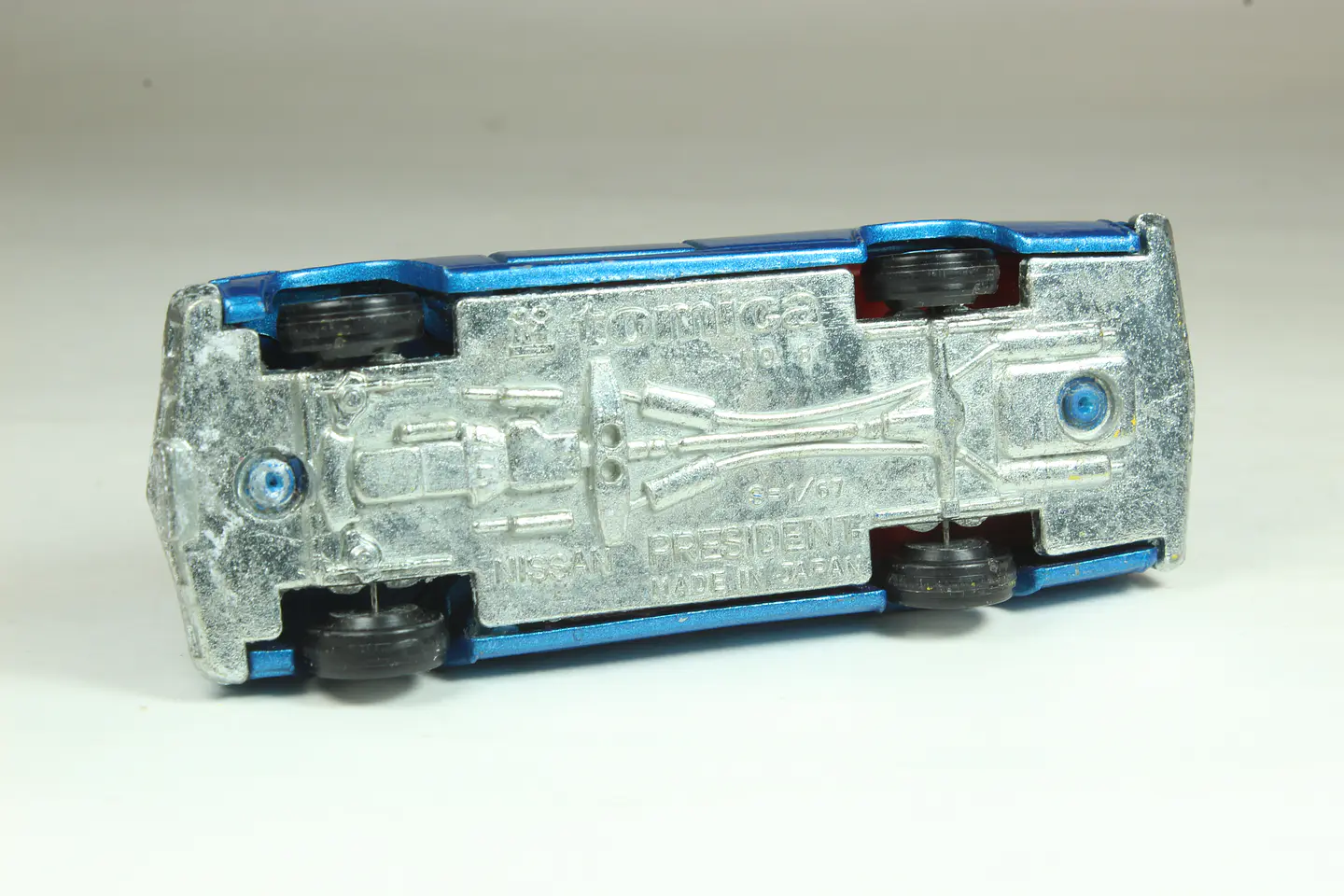 Tomica No. 81 Nissan President Japan — foto 3 de 3