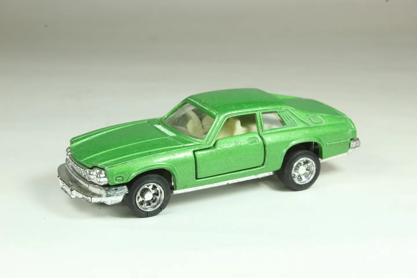 CF Toys No. 304 Jaguar XJ-S Hong Kong — foto 1 de 3
