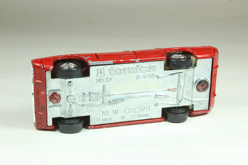 Tomica No. 27 New Crown Fire Chief Car Japan — foto 3 de 3