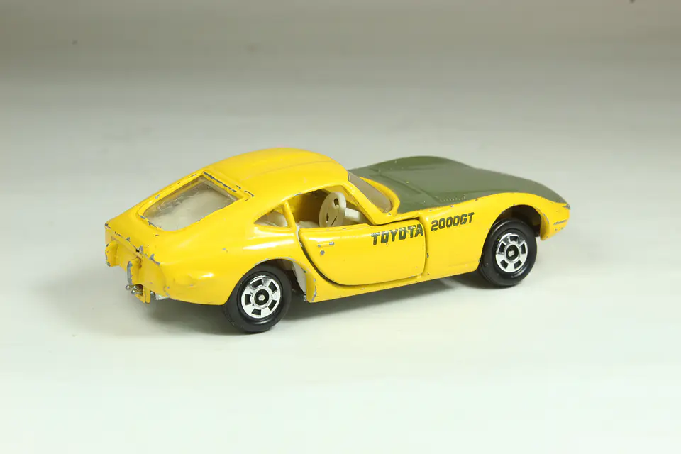 Tomica No. 5 Toyota 2000GT Japan — foto 2 de 3
