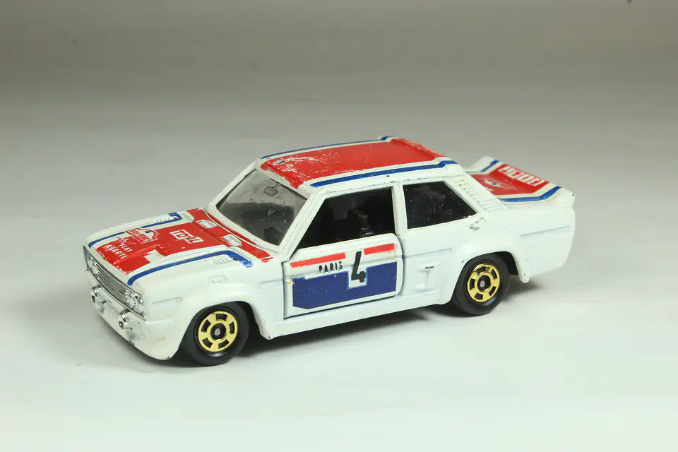 Tomica No. F11 Fiat 131 Abarth Rally Japan — foto 1 de 3