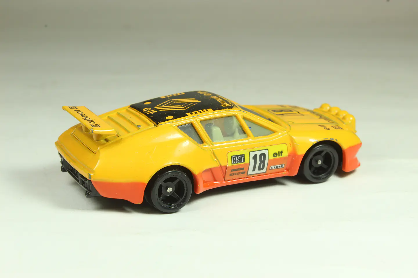 Tomica No. F58 Alpine Renault A310 Rally Type Japan — foto 2 de 3