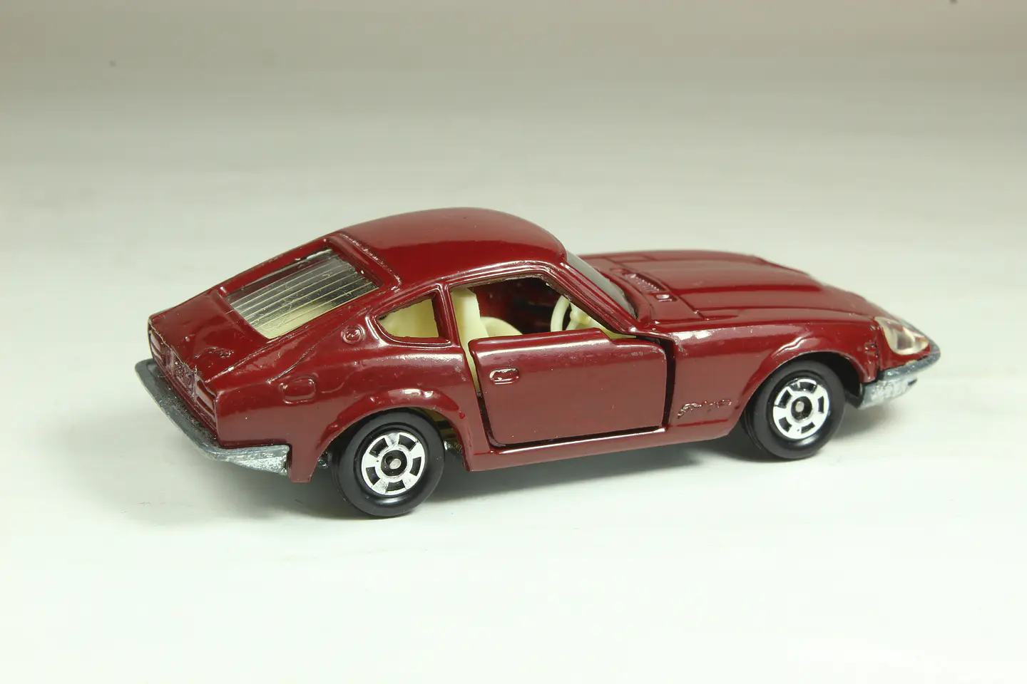 Tomica No. 58 Nissan Fairlady 240ZG Japan — foto 2 de 3