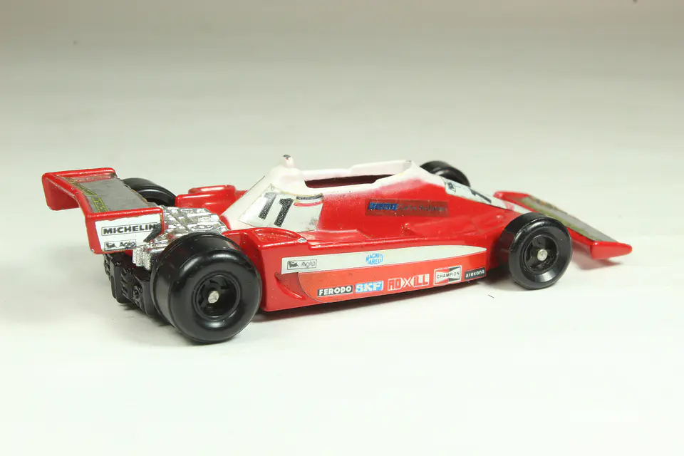 Tomica No. F59 Ferrari 312 T3 Japan — foto 2 de 3