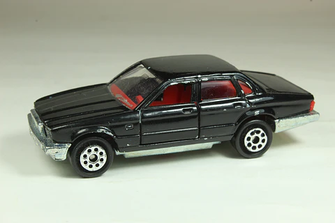Tomica N° 293 Jaguar XJ6 Thailand