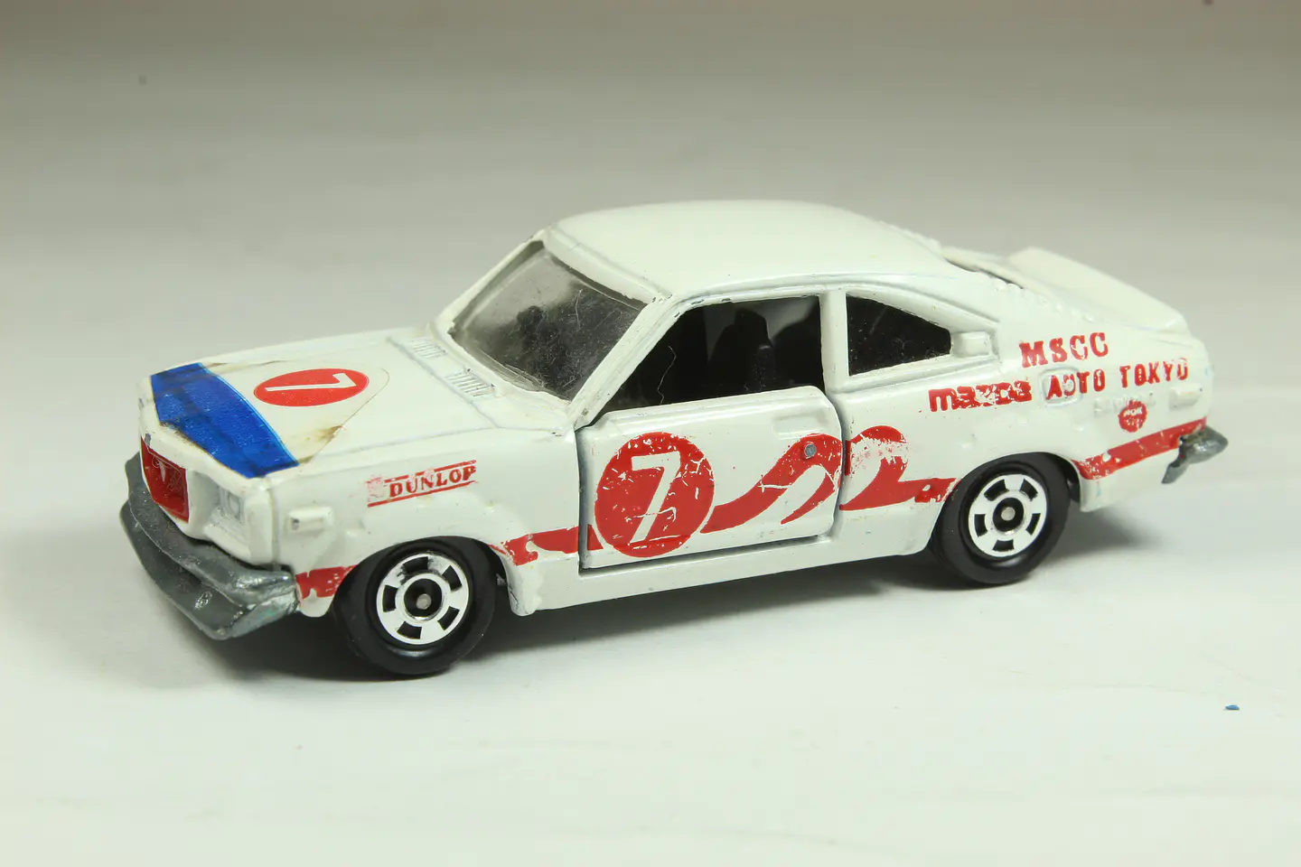 Tomica No. 80 Mazda Savanna GT Racing Japan — foto 1 de 3