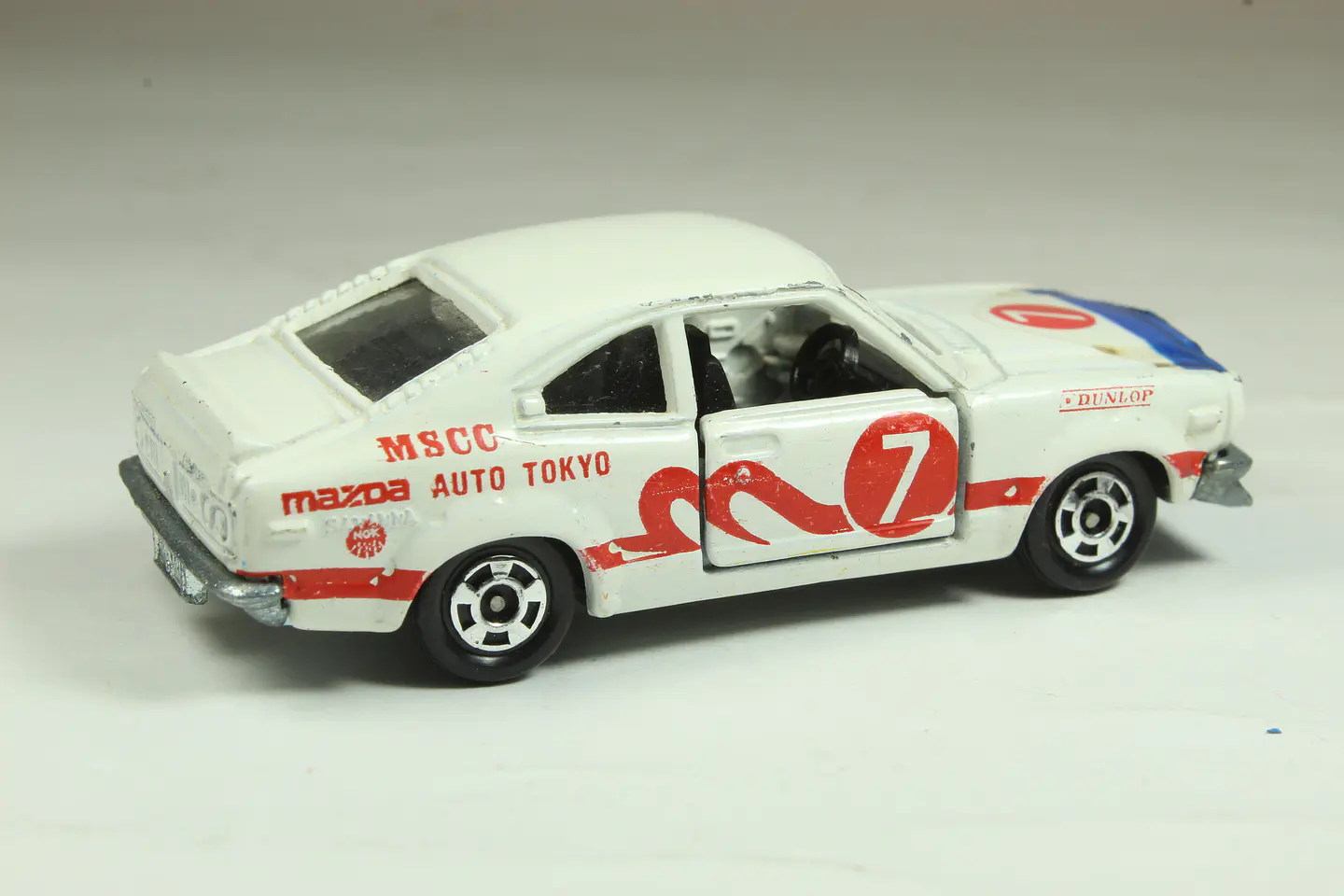 Tomica No. 80 Mazda Savanna GT Racing Japan — foto 2 de 3