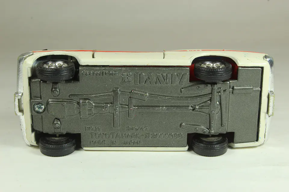 Tomica Dandy 011 Corona Mark II Hardtop 2000 GSS Japan — foto 4 de 4