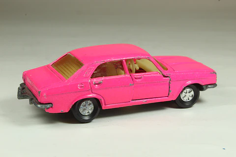 Majorette N° 208 Chrysler 180 (Rosado)