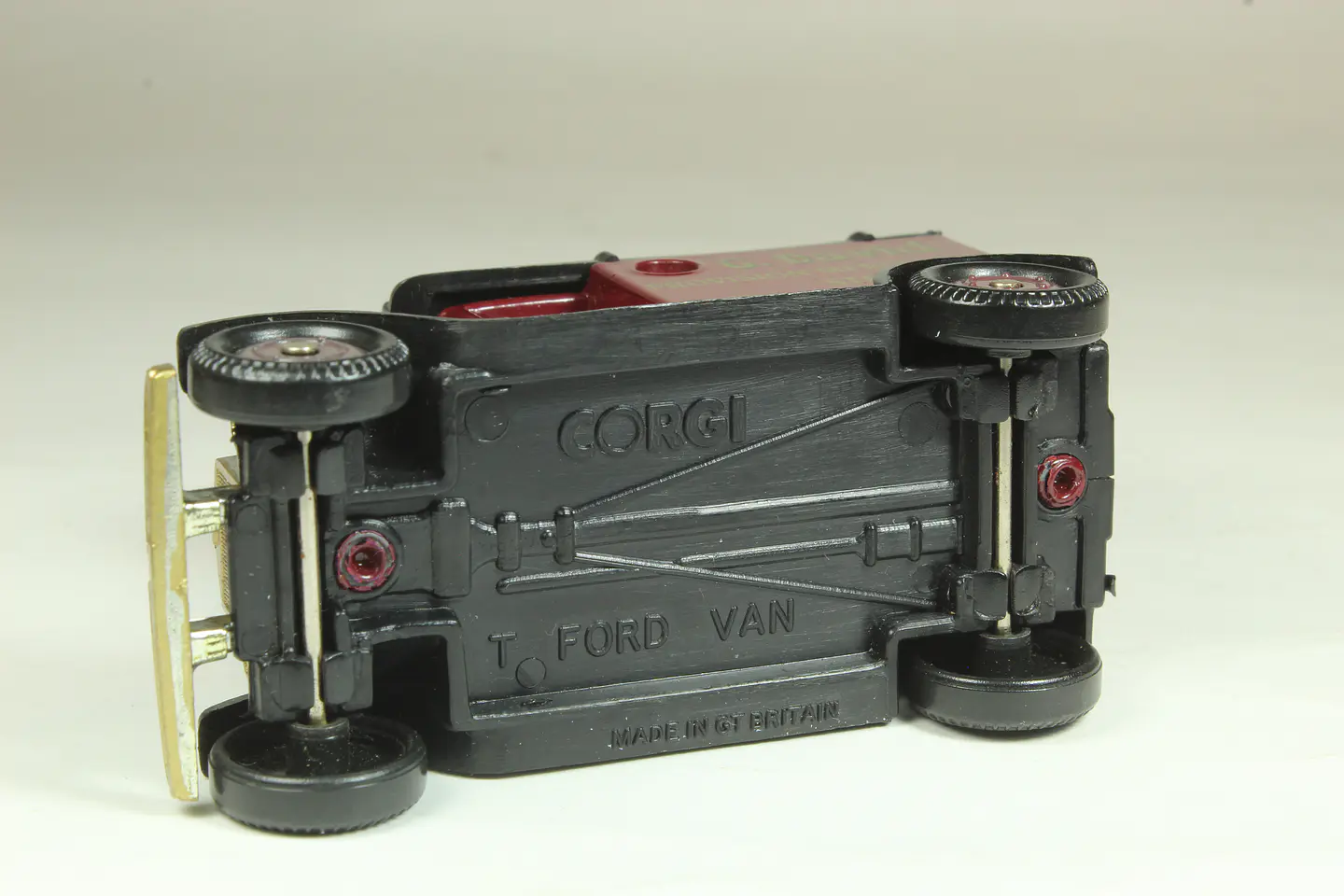 Corgi Ford T Van Gt. Britain — foto 3 de 3