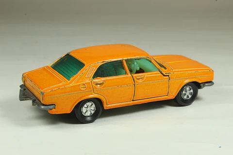 Majorette N° 208 Chrysler 180 (Naranjo) France