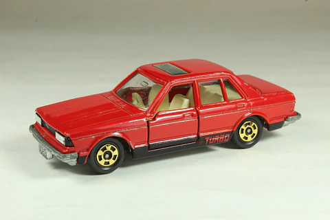 Tomica No. 17 Nissan Bluebird 1800 Turbo SSS-XG Japan