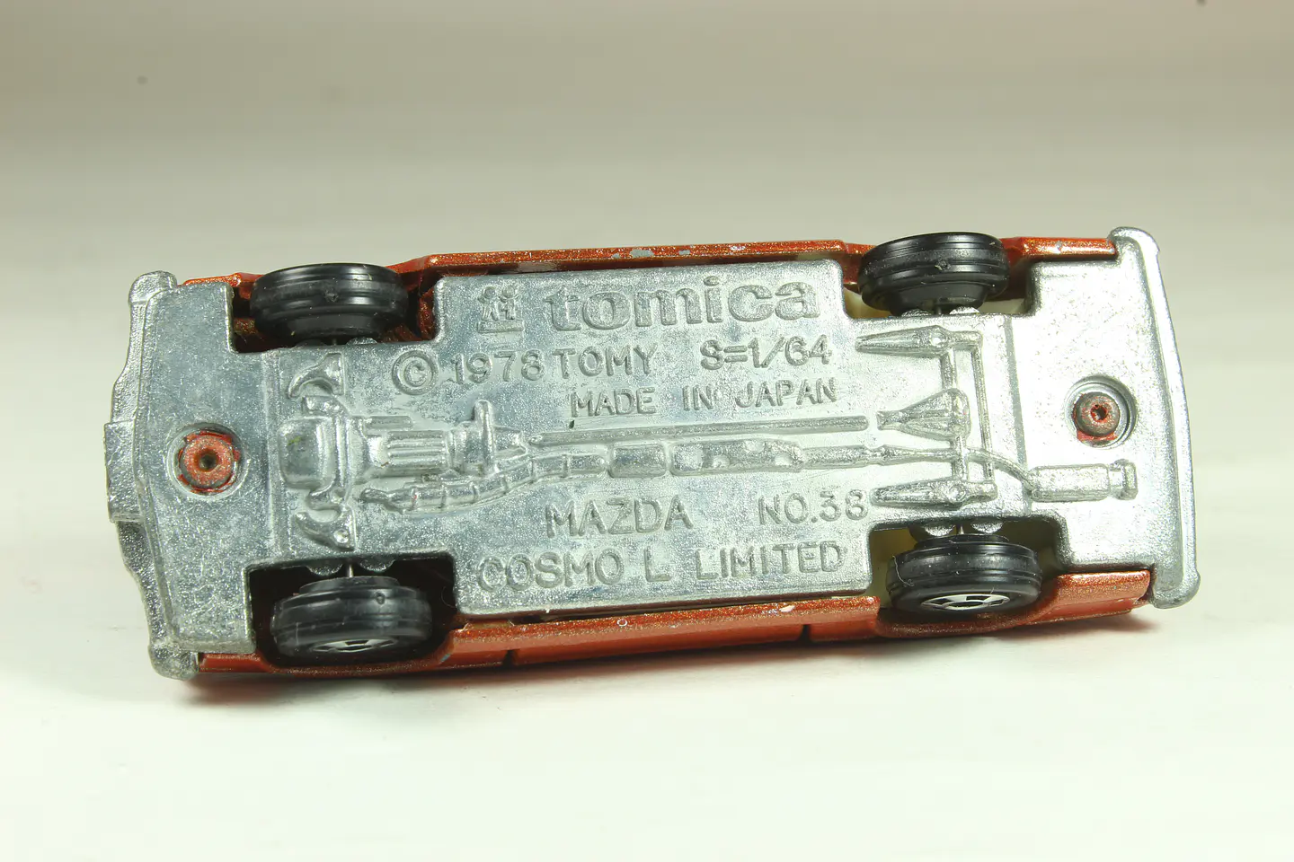 Tomica No. 38 Mazda Cosmo L Limited Japan — foto 3 de 3