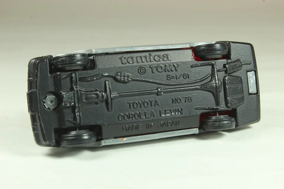 Tomica No. 78 Toyota Corolla Levin 3door Japan — foto 3 de 3