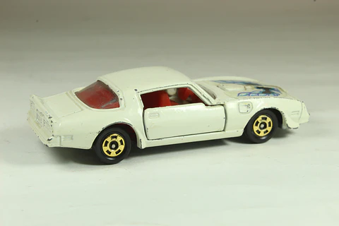 Tomica No. F42 Pontiac Firebird Transam Japan (Blanco)