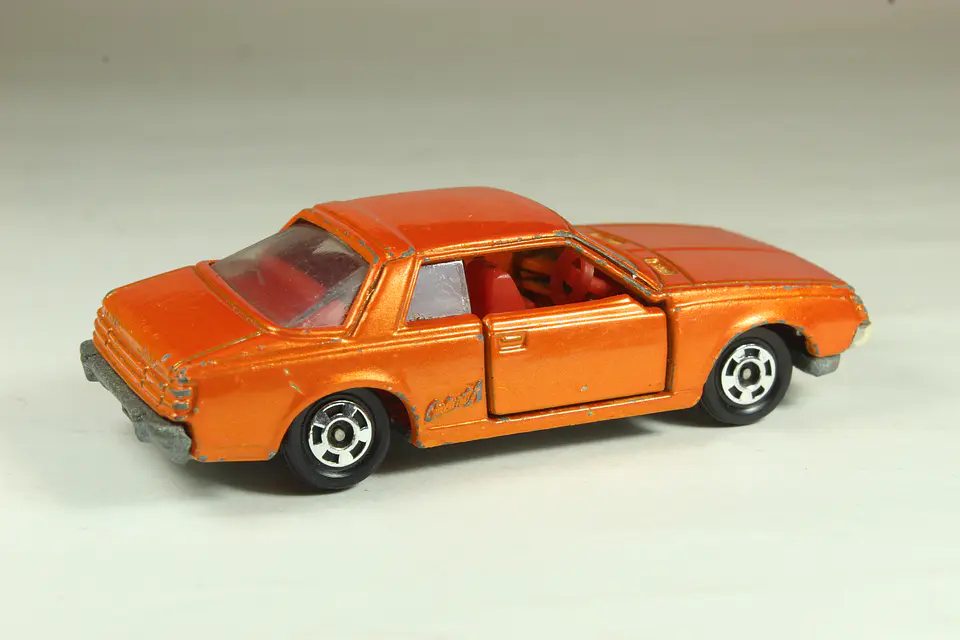 Tomica No. 18 Mitsubishi Galant Λ 2000GSR Japan — foto 2 de 3