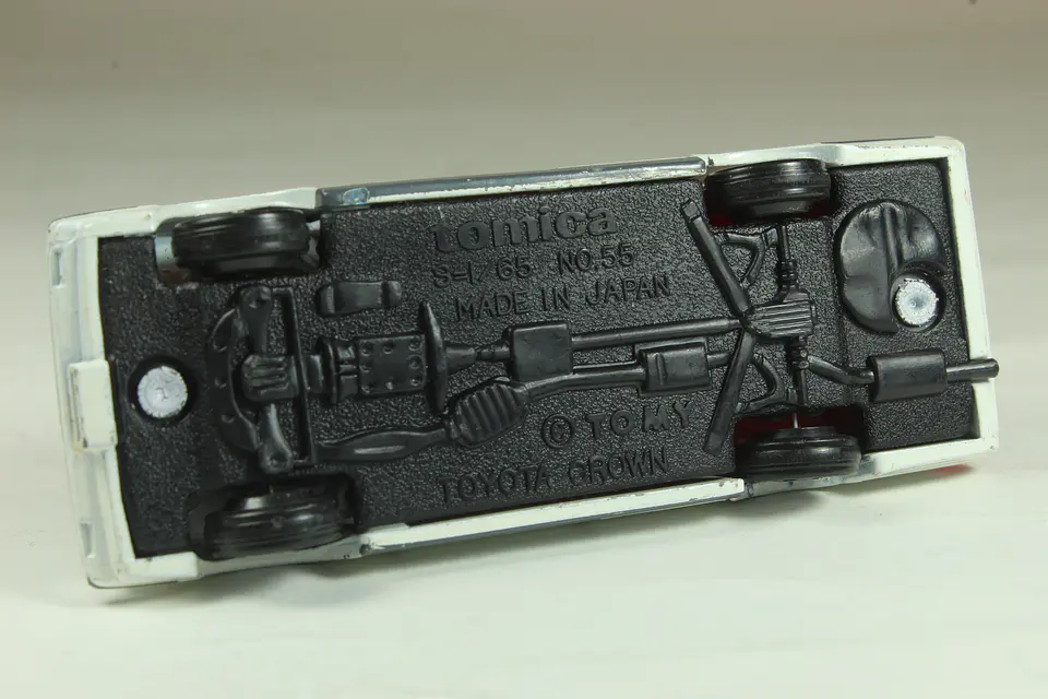 Tomica No. 55 Crown 4Door Sedan Japan — foto 3 de 3